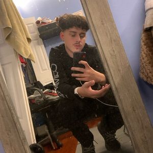 Meet your Posher, Diego